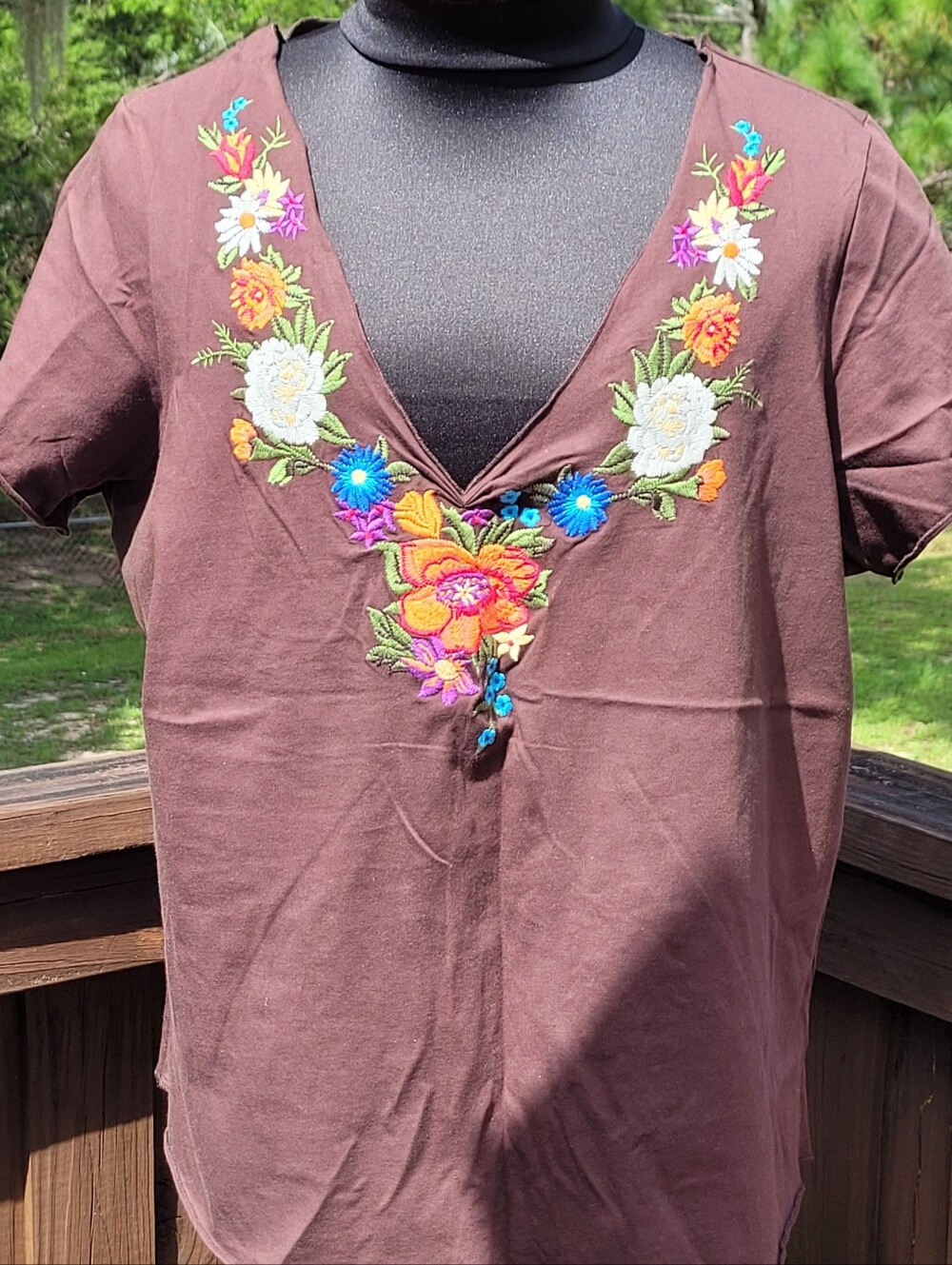 Embroidered V-Neck NY Collection ❤️ Size XXL Beautiful!! Like New - Picture 2 of 9